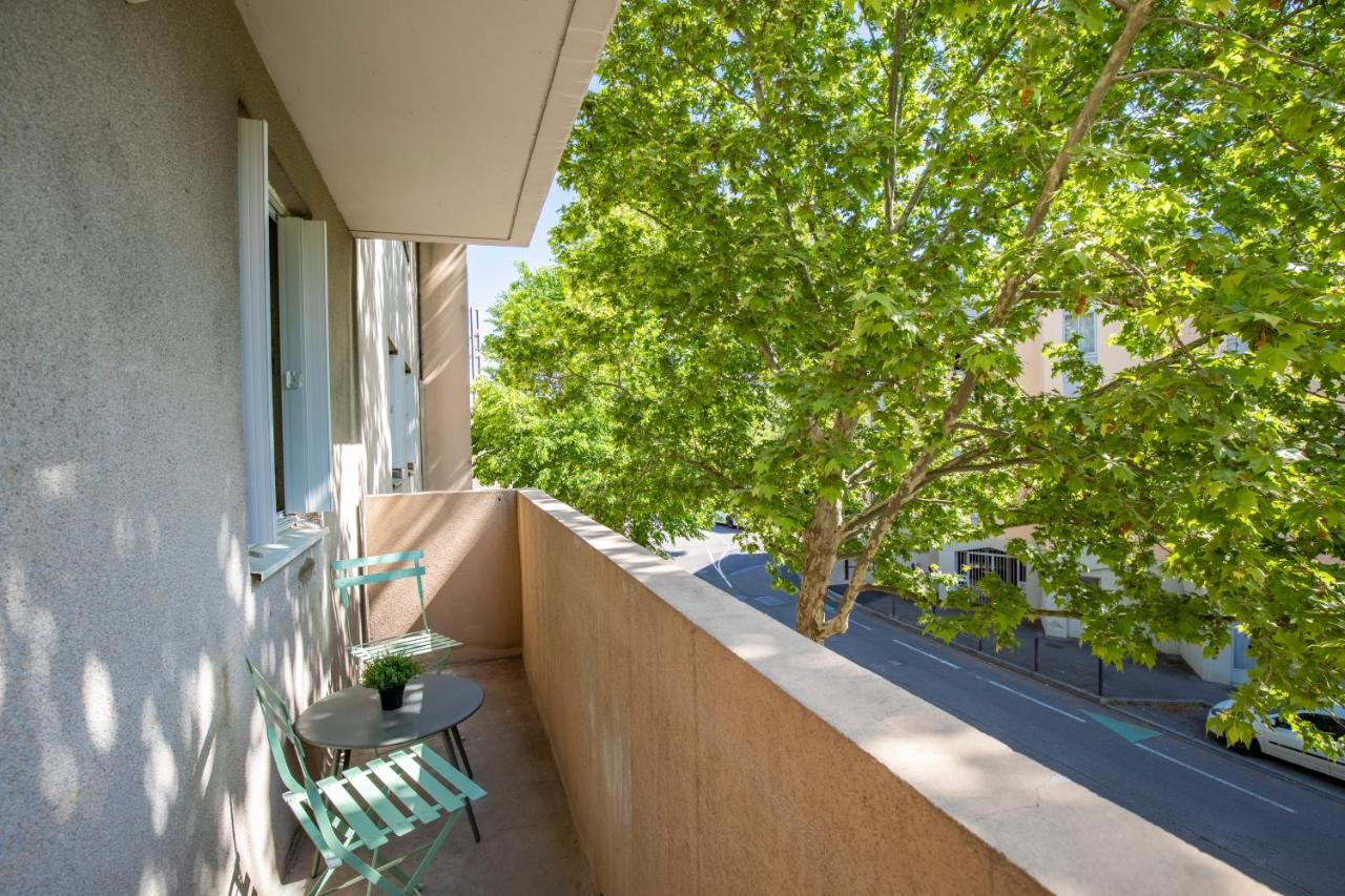 Apartamento T4 Climatise Au Pied Des Rempart Avec Parking Aviñón Exterior foto